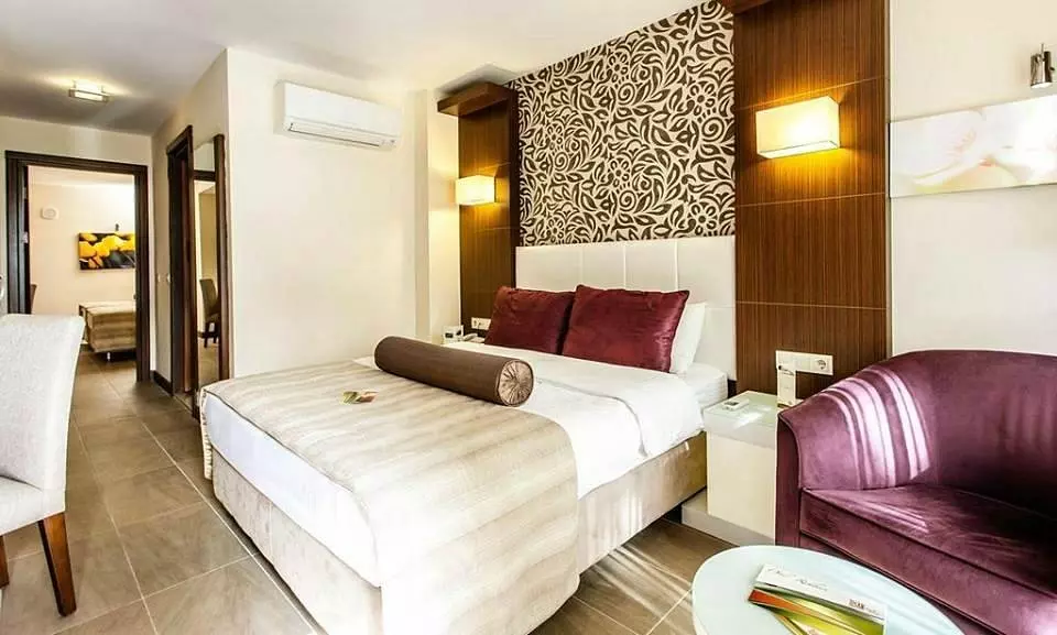 اتاق دبل هتل توسان بیچ ریزورت